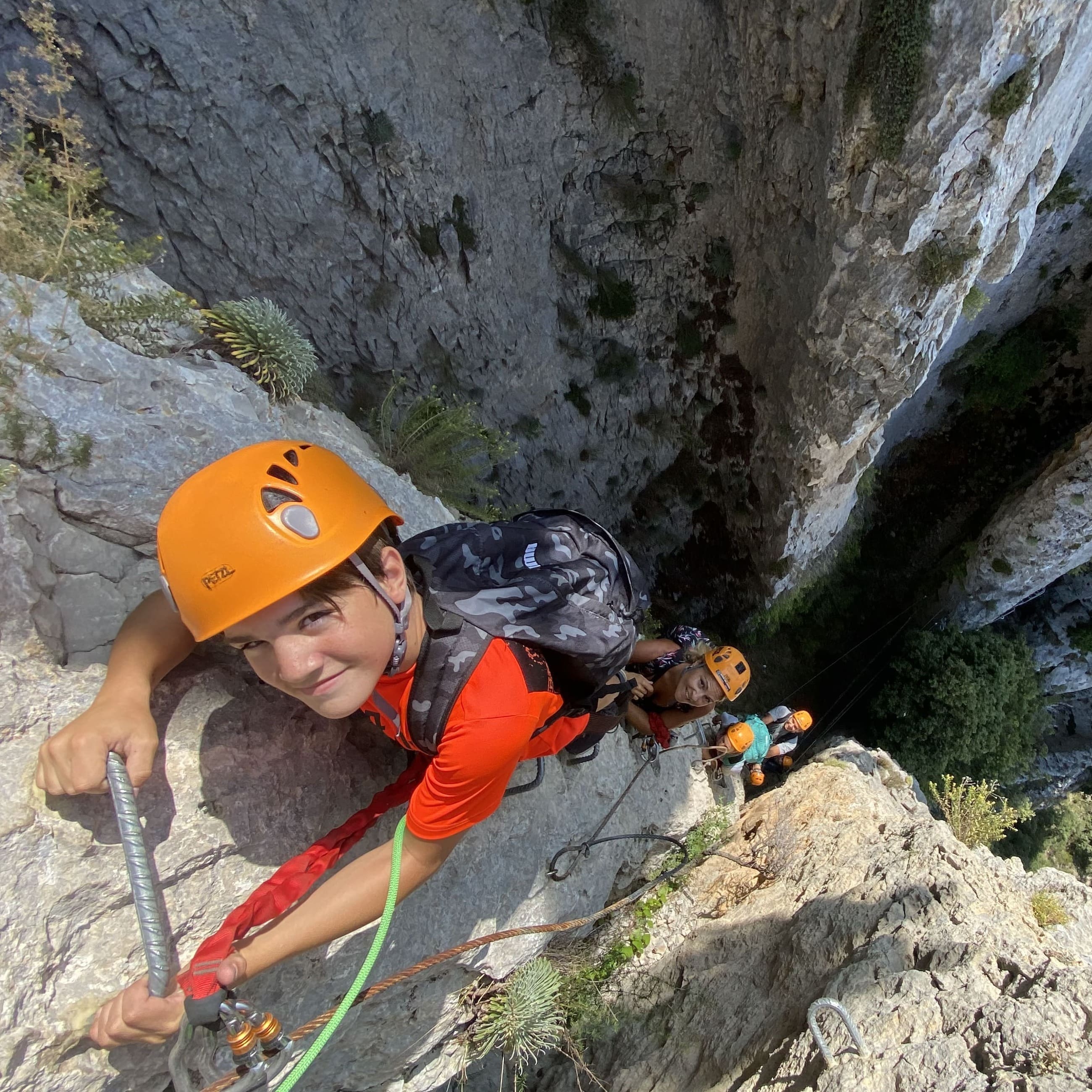 Activité Via ferrata et montée le long de la falaise